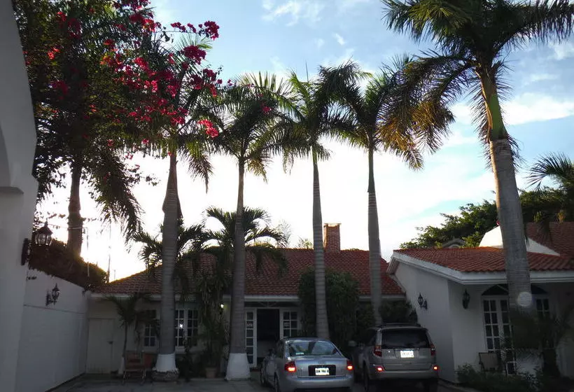 Residencial Tulipanes