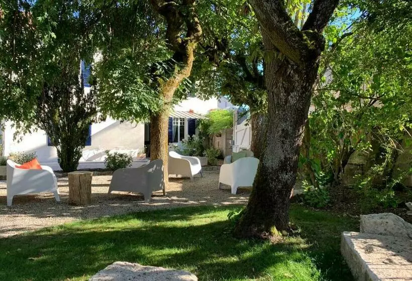 Aamiaismajoitus (B&B) Le Clos Du Marronnier