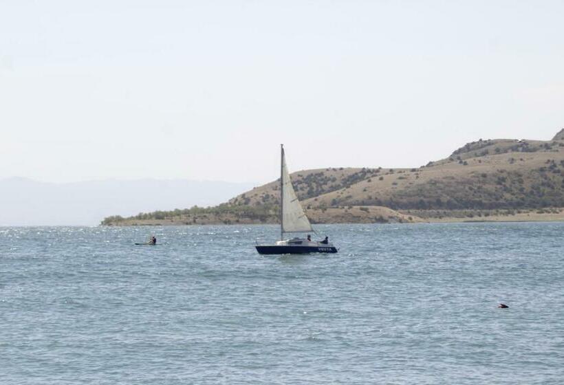 Bed and Breakfast Manor Artoonj At Port Ayas