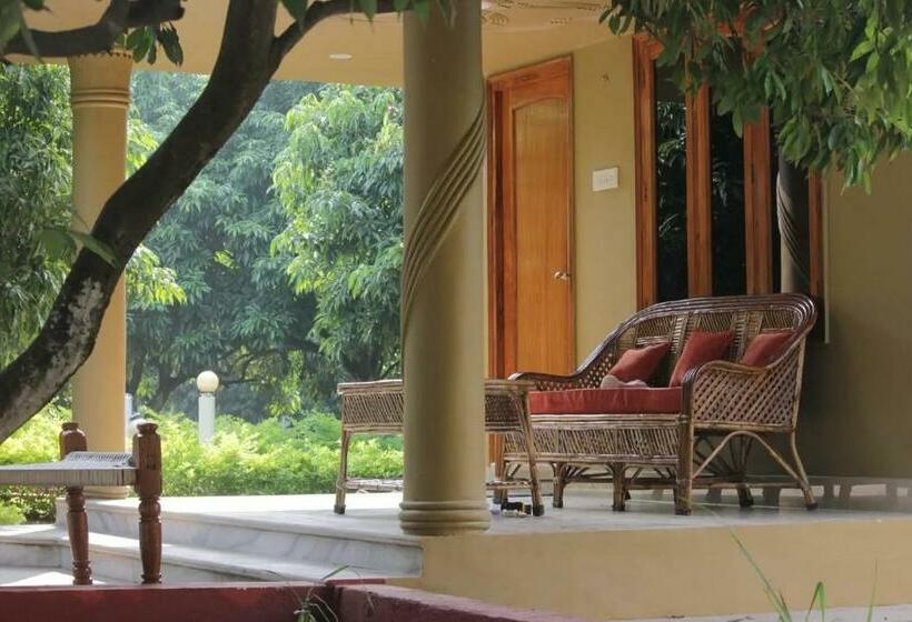 בית מלון כפרי Corbett Farmyard