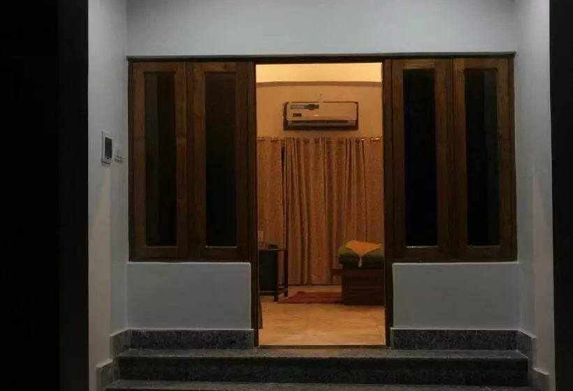 ホテル Corbett Farmyard