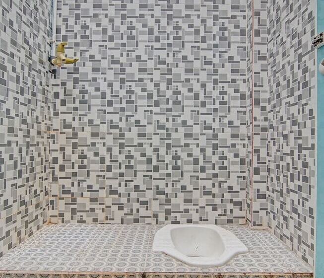 Hotel Spot On 92052 Aulya Homestay Syariah Near Tuanku Tambusai Stadium