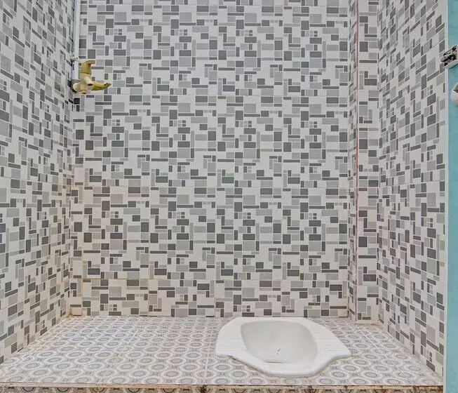 Hotelli Spot On 92052 Aulya Homestay Syariah Near Tuanku Tambusai Stadium