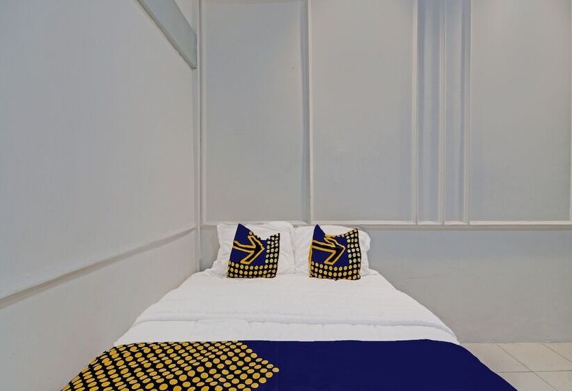 Hotel Spot On 92052 Aulya Homestay Syariah Near Tuanku Tambusai Stadium