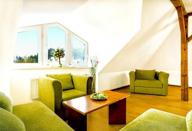 膳宿费 Penzion Horácko