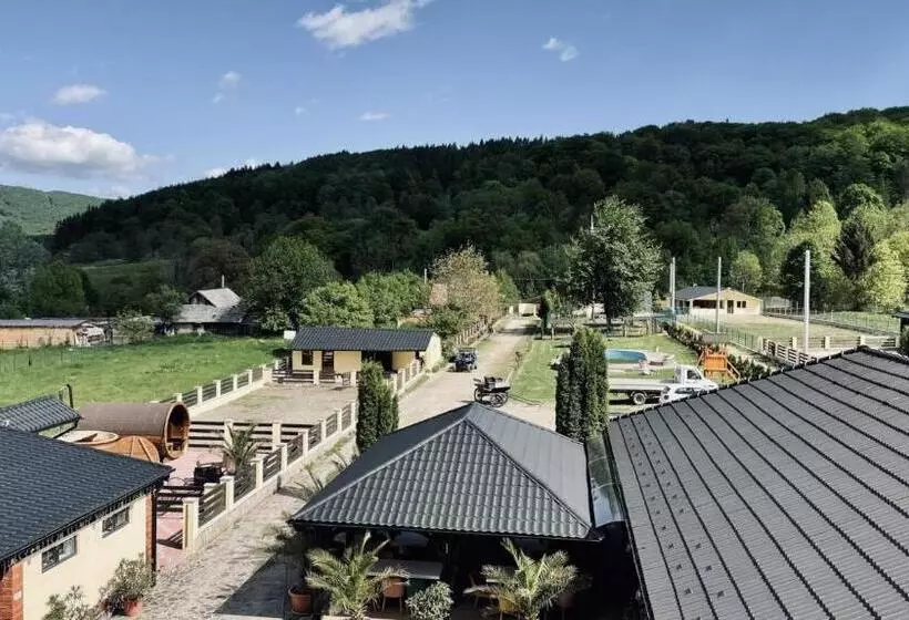 Pensiunea Adolescenta