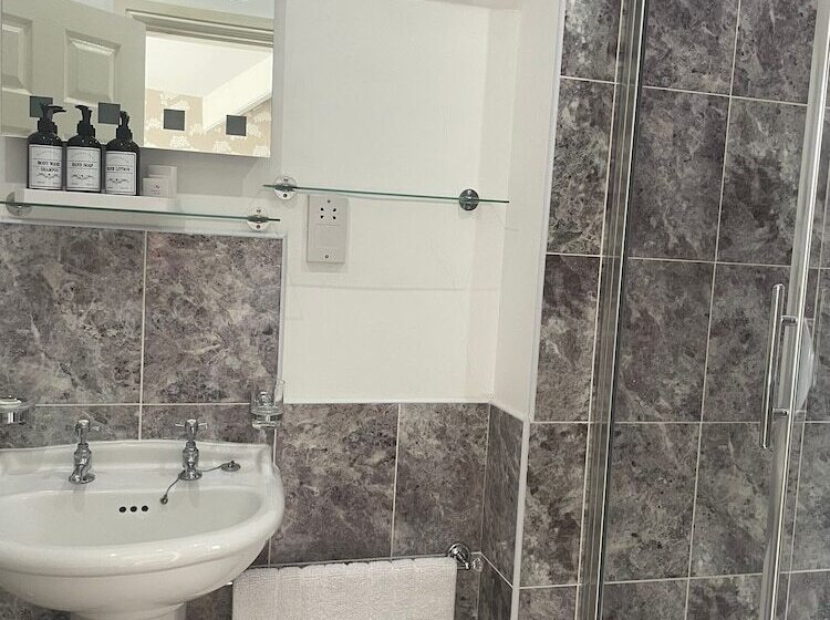 تختخواب و صبحانه Abbey House