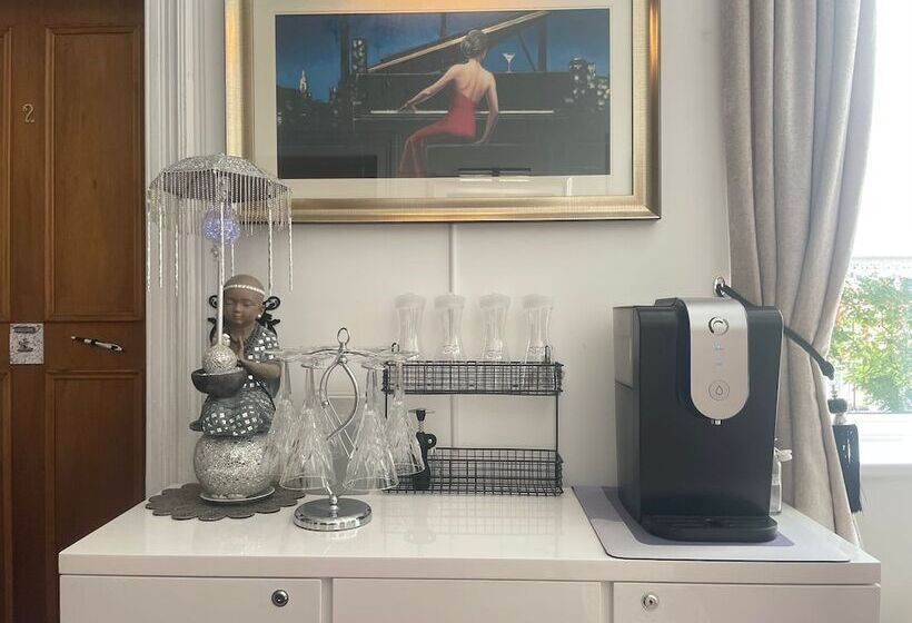 تختخواب و صبحانه Abbey House