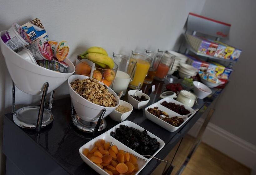 مبيت وإفطار Cartref Guest House