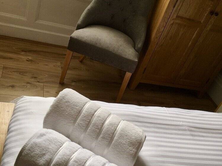 مبيت وإفطار Cartref Guest House