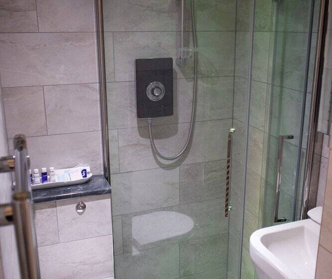 مبيت وإفطار Cartref Guest House