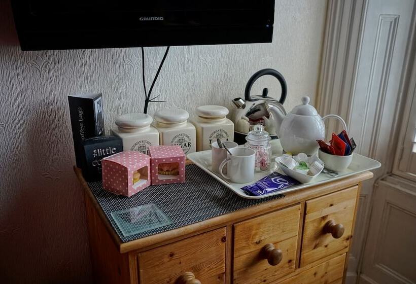 مبيت وإفطار Cartref Guest House