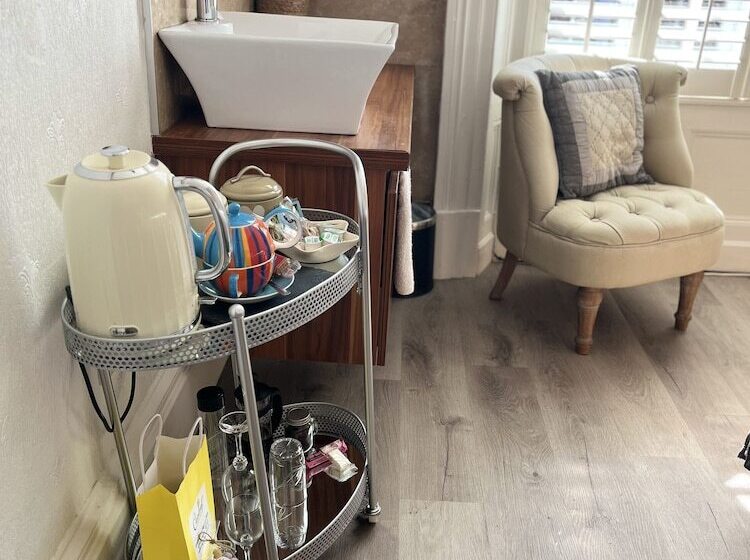 مبيت وإفطار Cartref Guest House