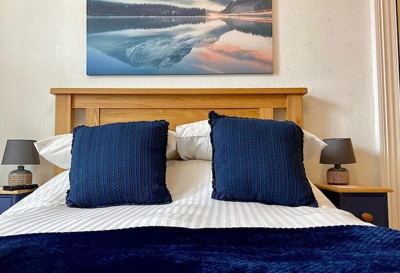 مبيت وإفطار Cartref Guest House