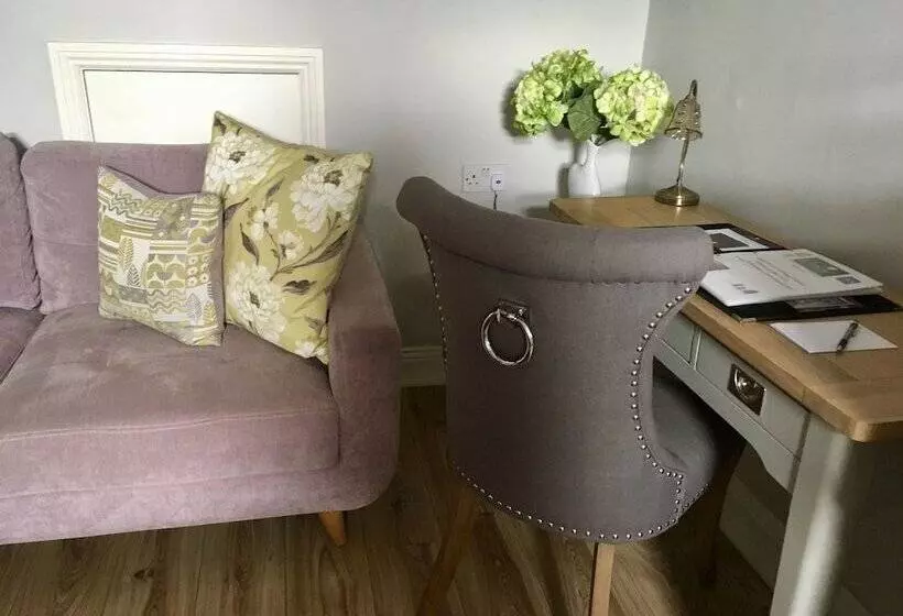 Bed and Breakfast Cartref Guest House