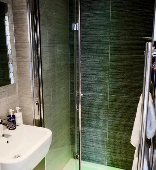 مبيت وإفطار Cartref Guest House