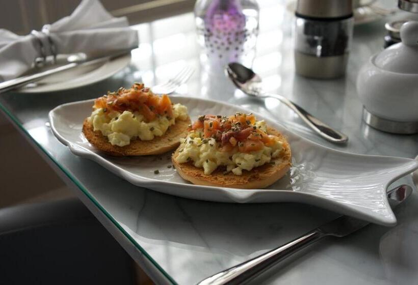 مبيت وإفطار Cartref Guest House