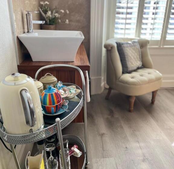 مبيت وإفطار Cartref Guest House