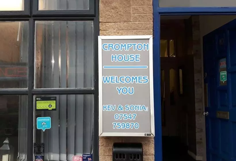 צימר Crompton House