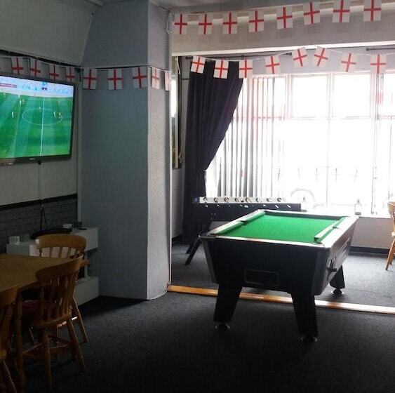 ベッドアンドブレックファースト Crompton House