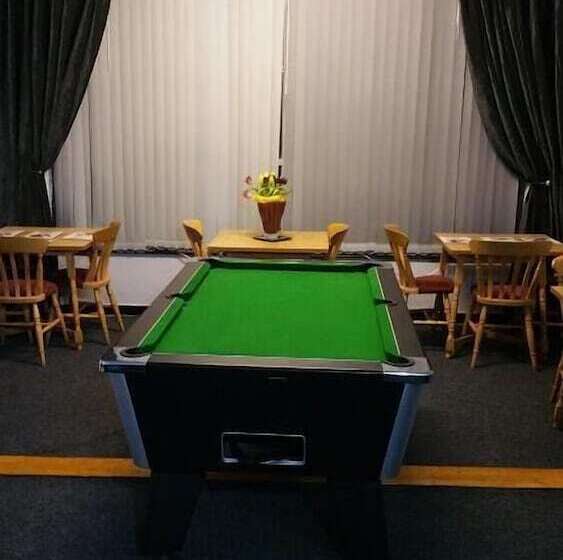 ベッドアンドブレックファースト Crompton House