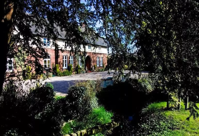 ベッドアンドブレックファースト Heywood Hall