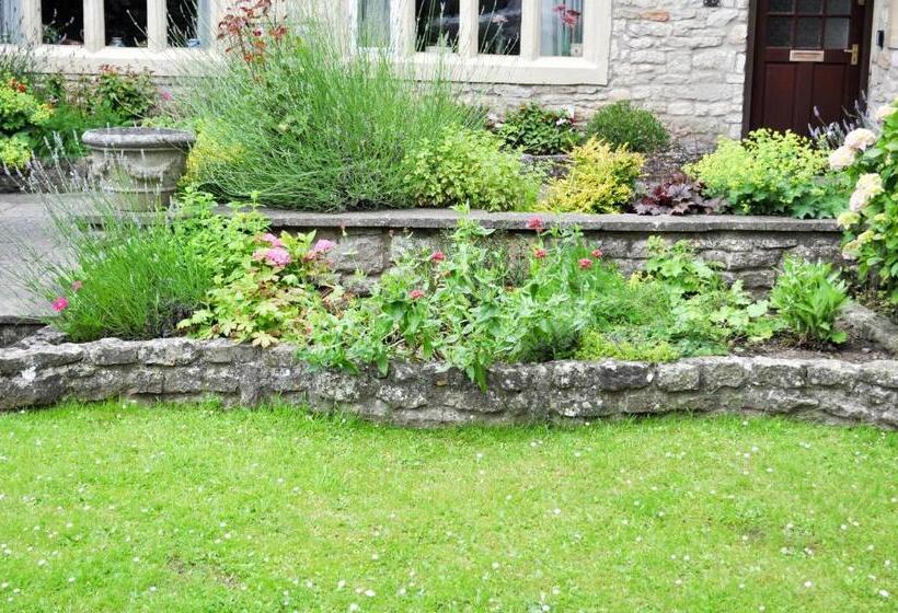 민박 Longbridge House