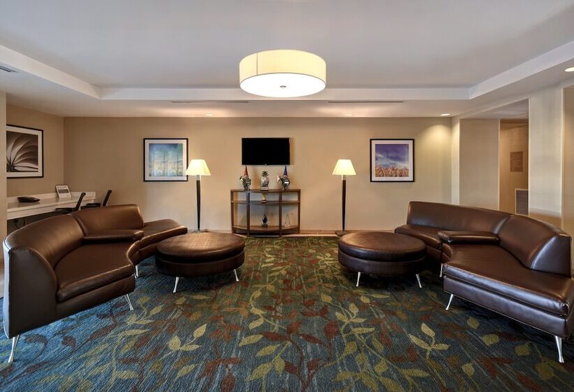 호텔 Candlewood Suites St Clairsville Wheeling Area, An Ihg