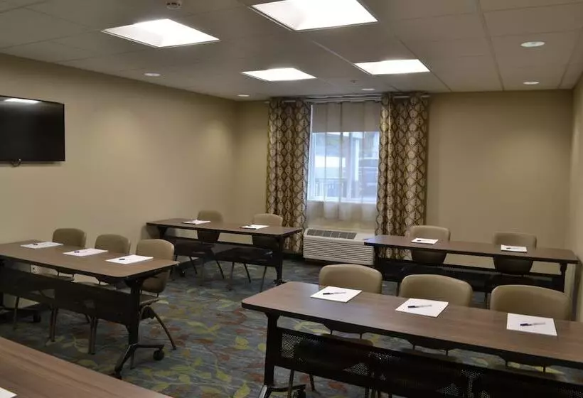 Szálloda Candlewood Suites St Clairsville Wheeling Area, An Ihg