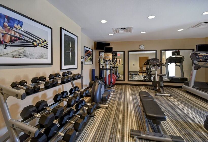 호텔 Candlewood Suites St Clairsville Wheeling Area, An Ihg