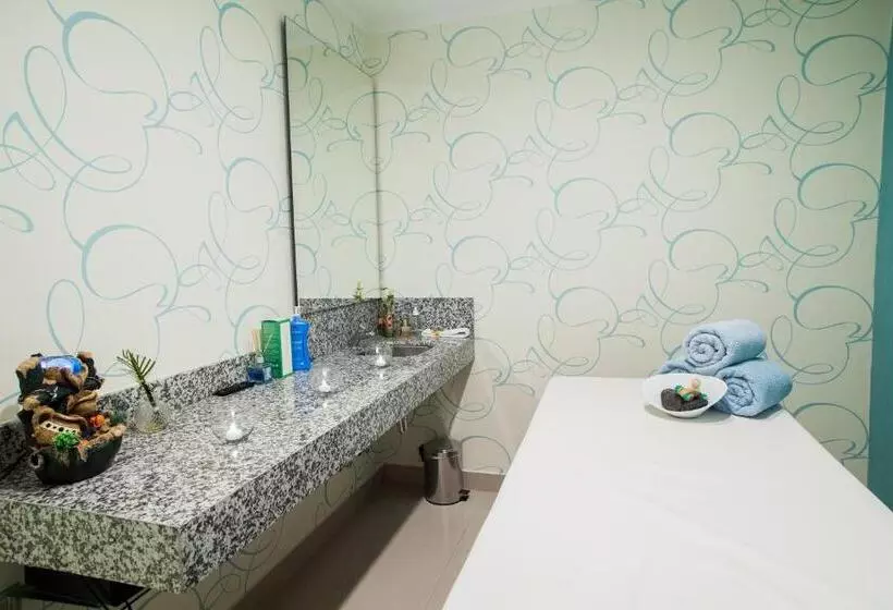 Carnaval Hotel Casino