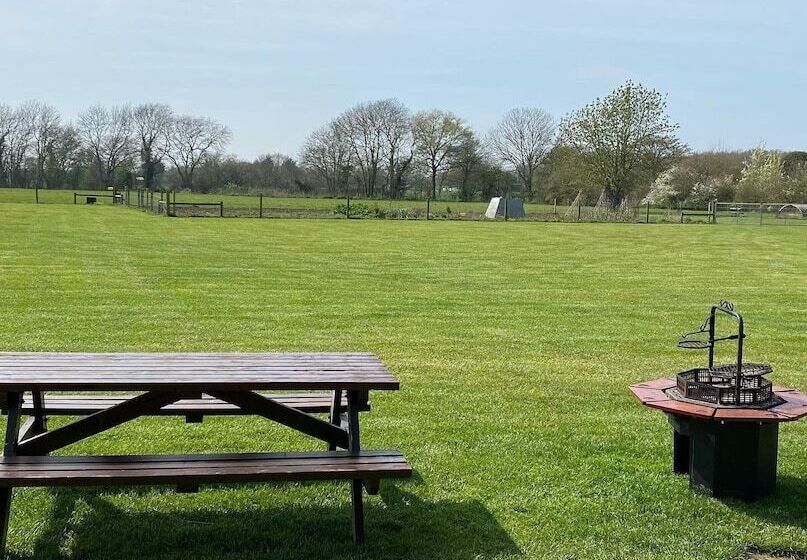 فندق Dawn Chorus Holidays