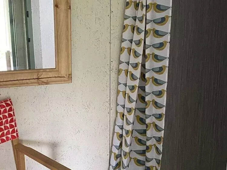 Отель Dawn Chorus Holidays