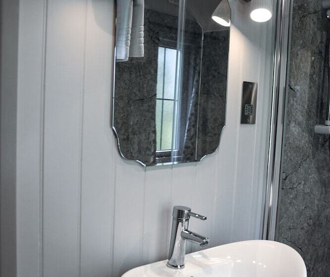 فندق Dawn Chorus Holidays