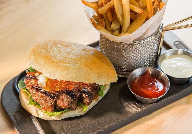 فندق Indigo Traverse City, An Ihg