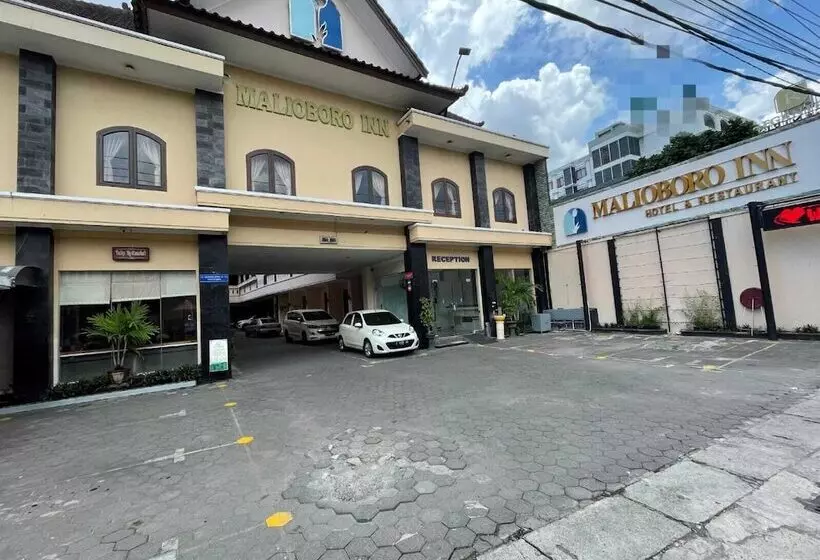 酒店 Attanaya Malioboro Suites Yogyakarta