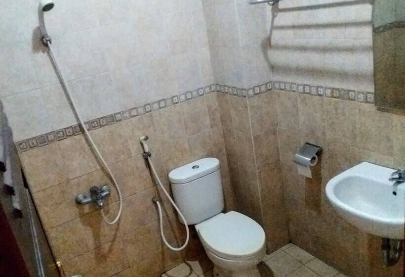 בית מלון כפרי Attanaya Malioboro Suites Yogyakarta