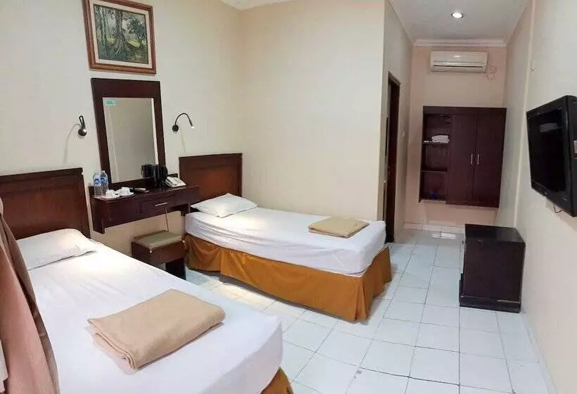 酒店 Attanaya Malioboro Suites Yogyakarta