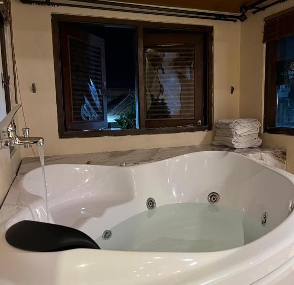 בית מלון כפרי Attanaya Malioboro Suites Yogyakarta