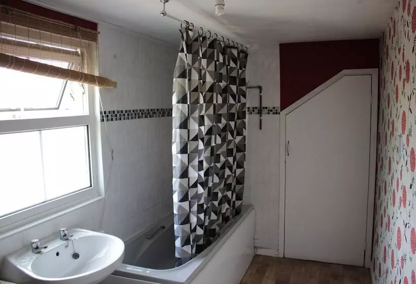 호텔 The Plough Inn