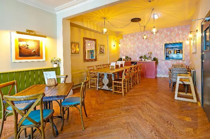 בית מלון כפרי The White Horse