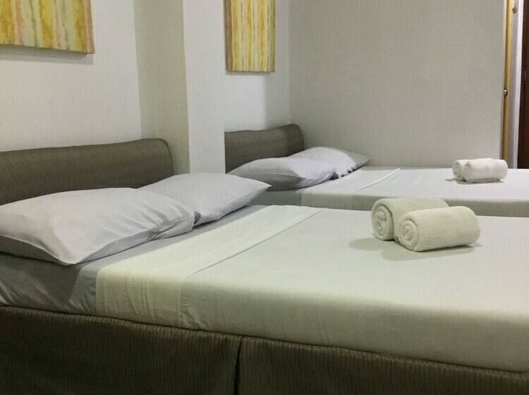 ホテル Villa Romero De Boracay