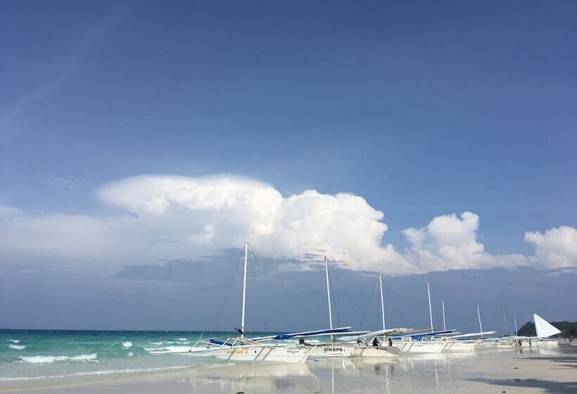 ホテル Villa Romero De Boracay