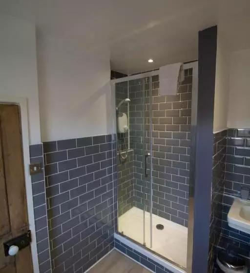 Lea House Bed And Breakfast