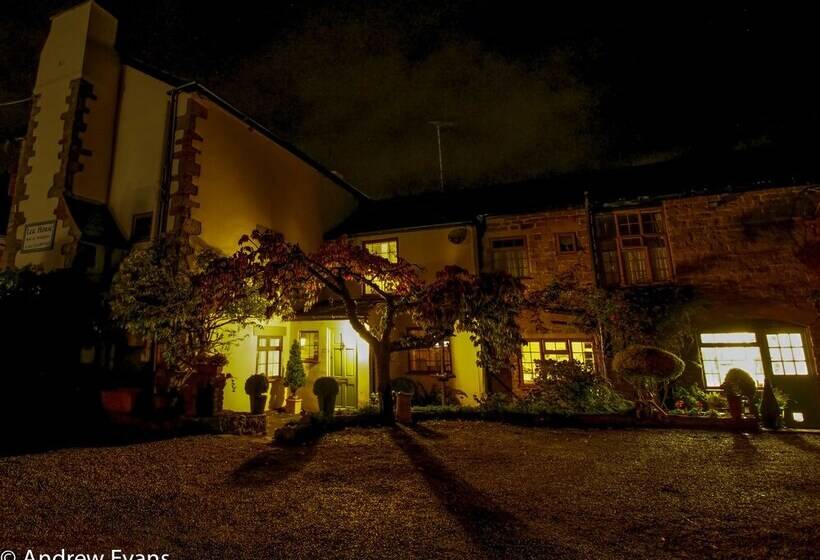 Lea House Bed And Breakfast