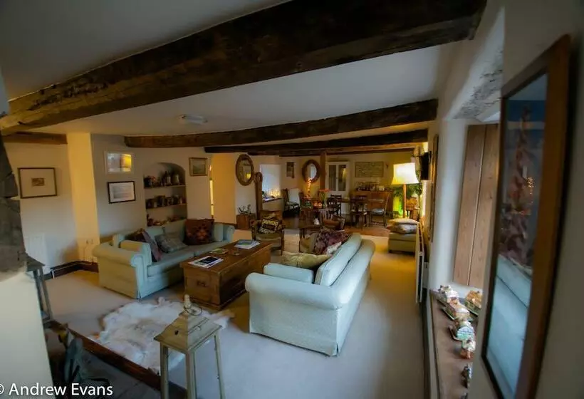 Lea House Bed And Breakfast