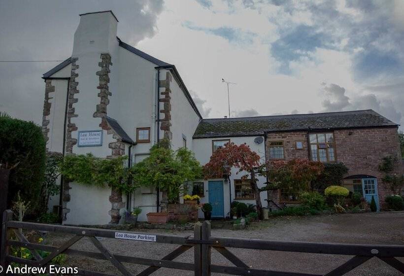 Lea House Bed And Breakfast