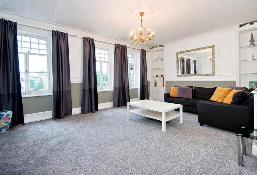 11a Hyde Park Mansions