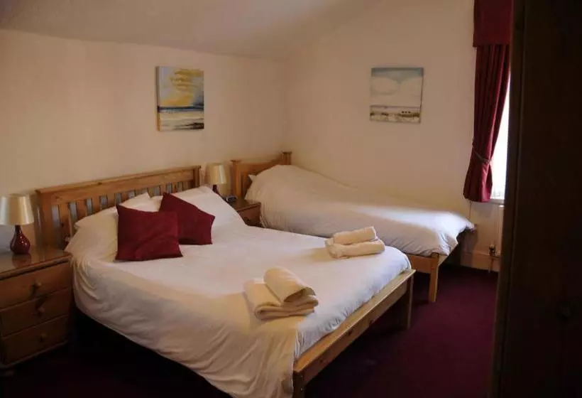 פנסיון Robyn's Guest House