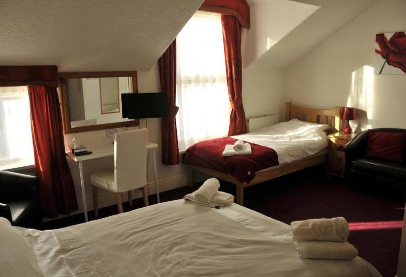 بنسيون Robyn's Guest House